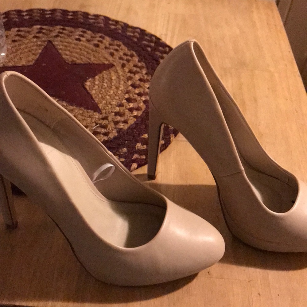Tan heels